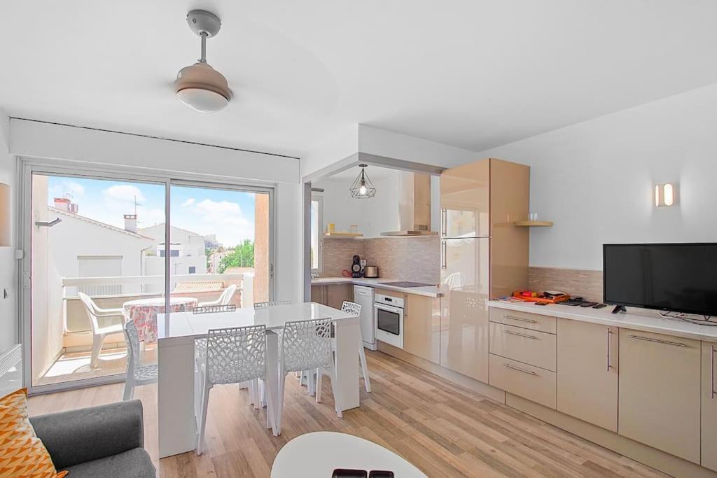 Appartement Calme Et Moderne Avec Vue Mer 74 Canet-en-Roussillon Exterior photo